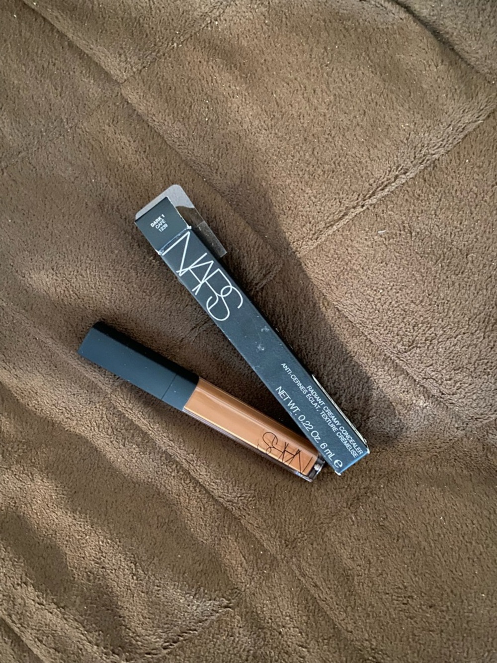 NARS Creamy Concealer / Creamy Liquid Color in Warm Caramel Tone